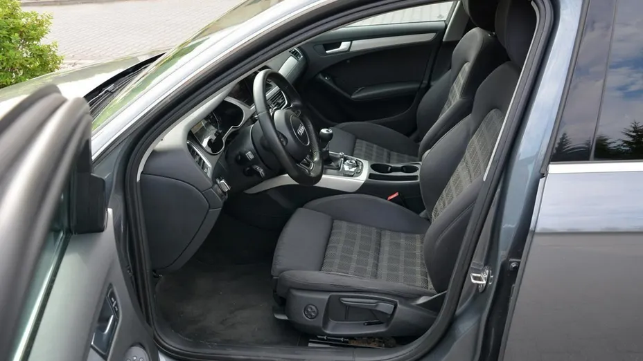 AUDI A4 -