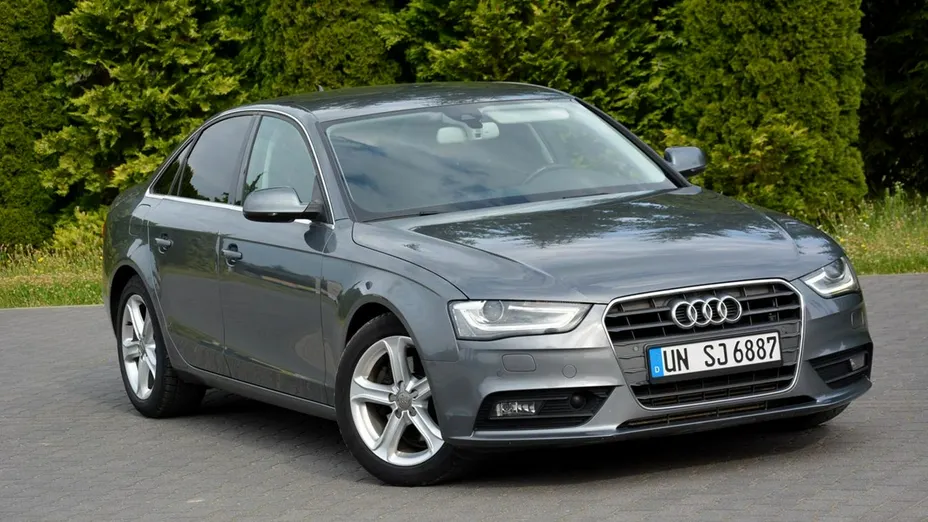 AUDI A4 -