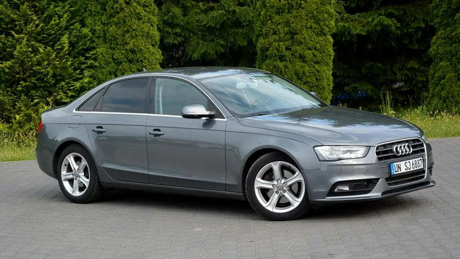 AUDI A4 -