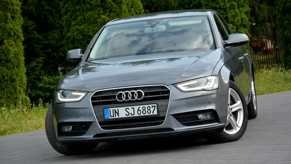 AUDI A4 -