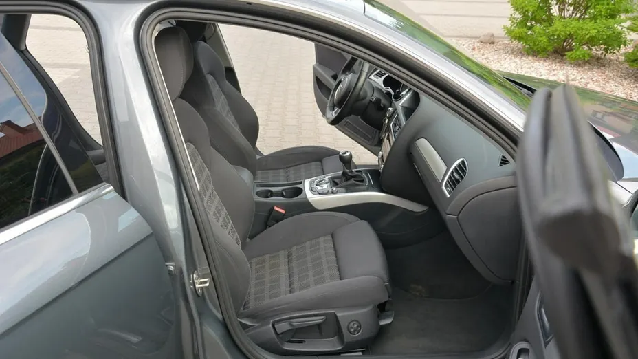AUDI A4 -