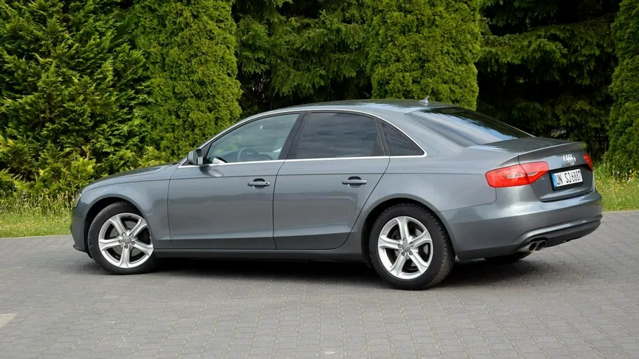 AUDI A4 -