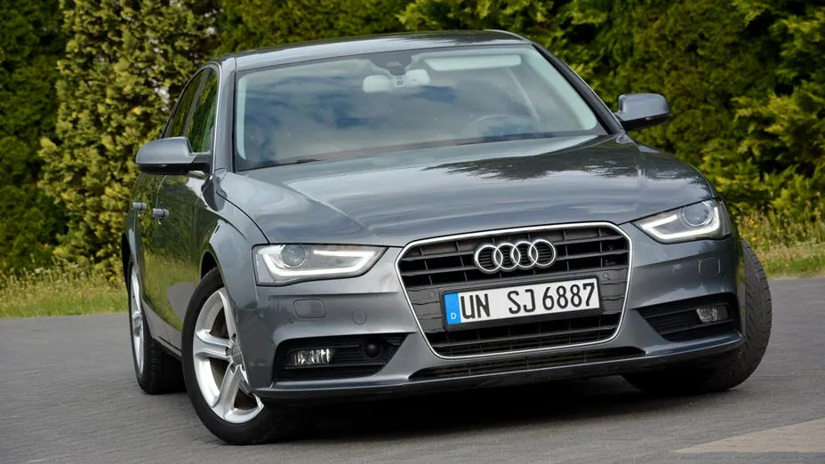 AUDI A4 -