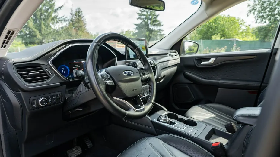 FORD Kuga -
