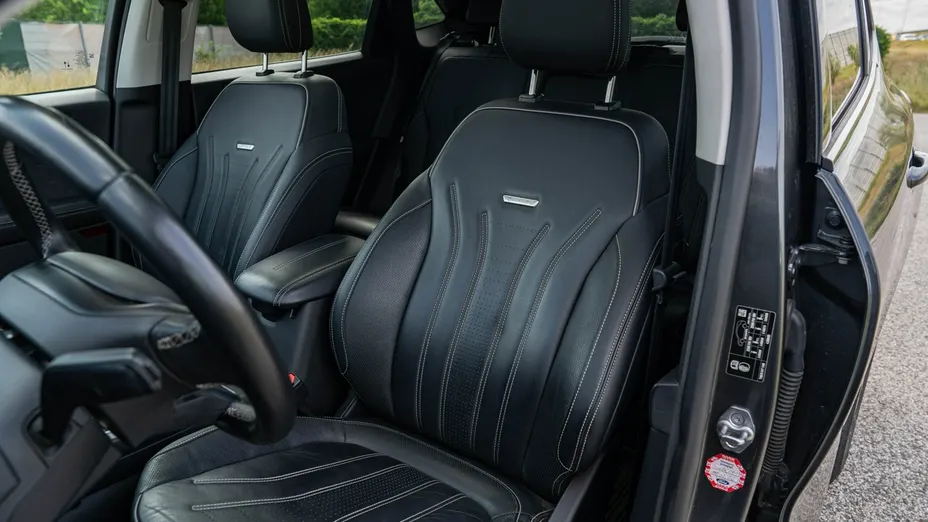 FORD Kuga -
