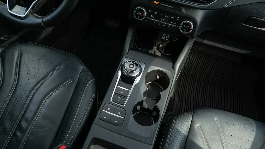 FORD Kuga -