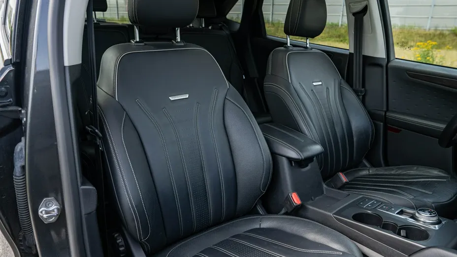 FORD Kuga -
