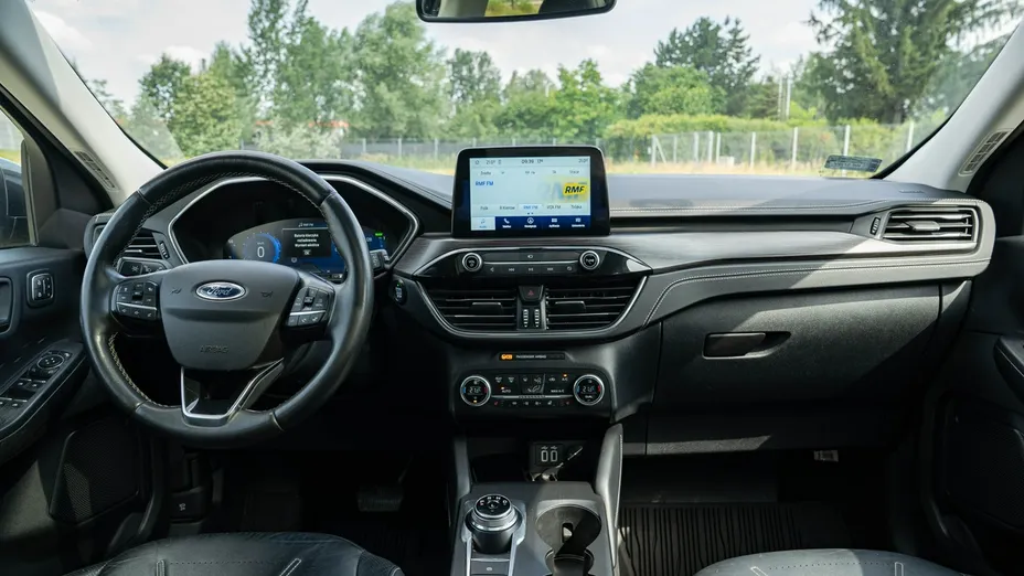 FORD Kuga -