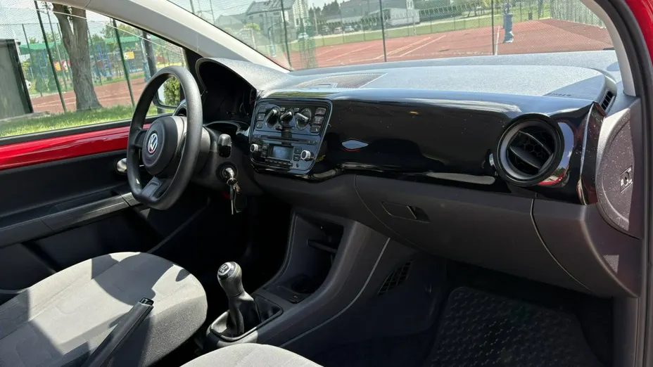 VOLKSWAGEN up! -
