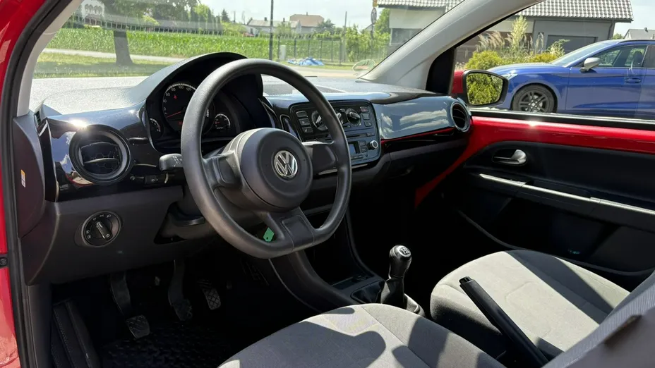 VOLKSWAGEN up! -
