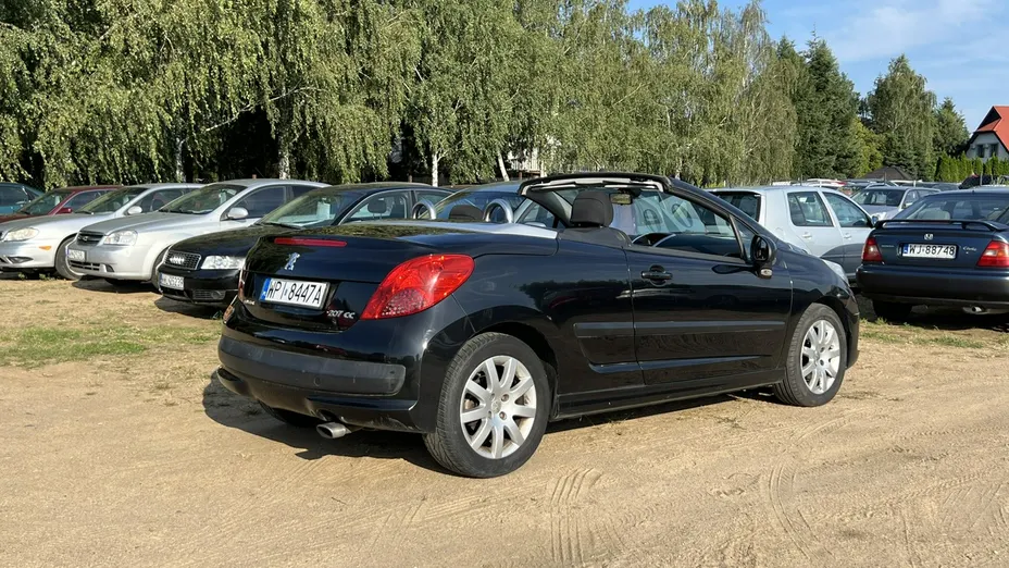 PEUGEOT 207 -