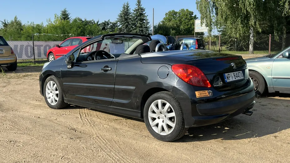 PEUGEOT 207 -