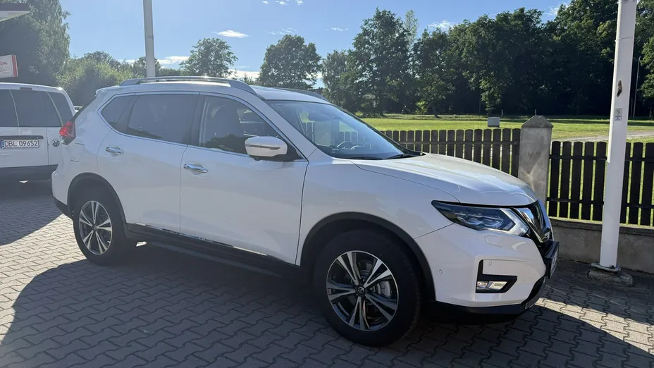NISSAN X-Trail -