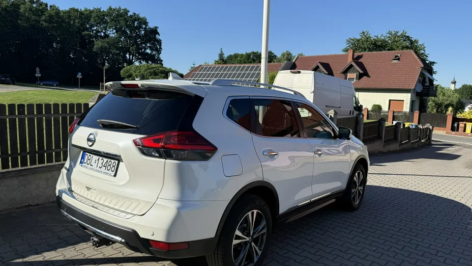NISSAN X-Trail -