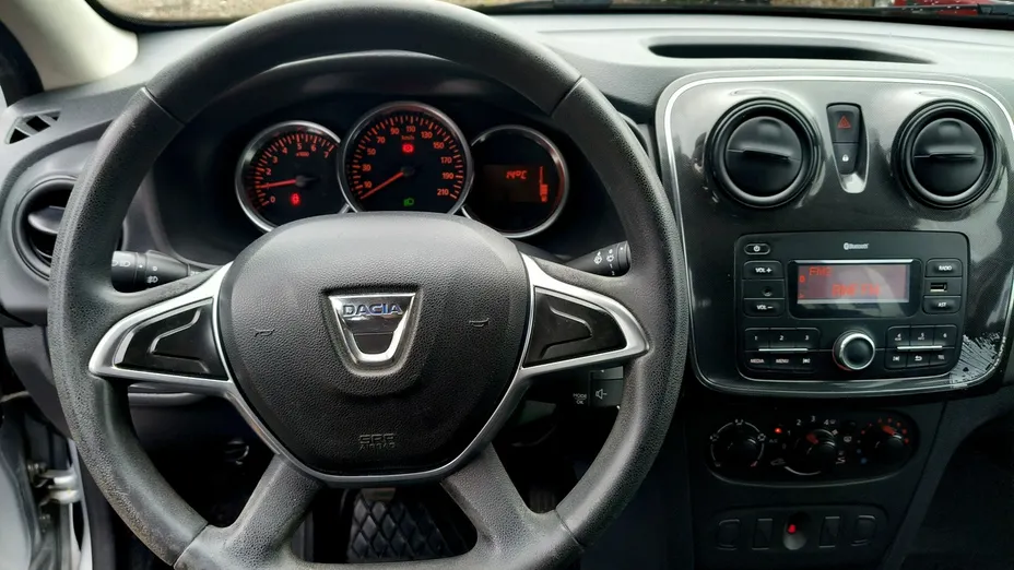 DACIA Sandero -