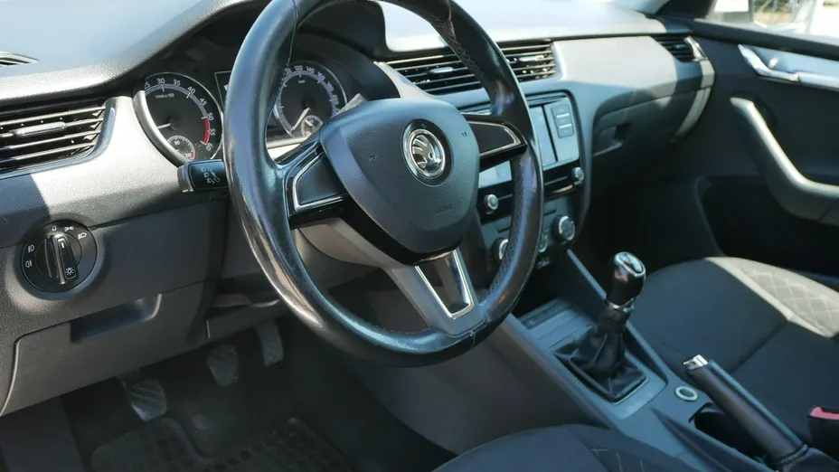 SKODA Octavia -
