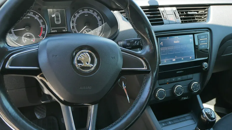 SKODA Octavia -