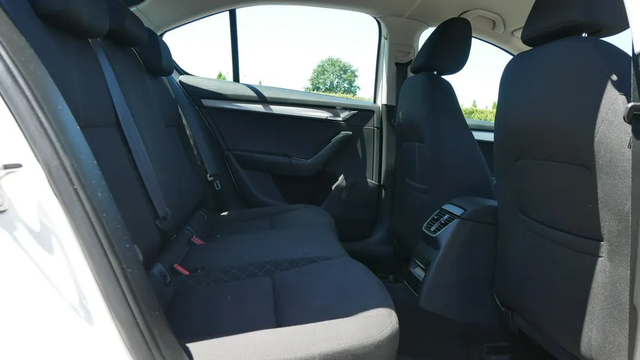 SKODA Octavia -