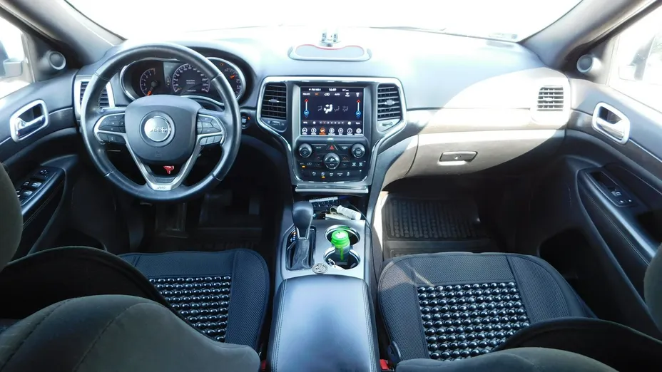 JEEP Grand Cherokee -