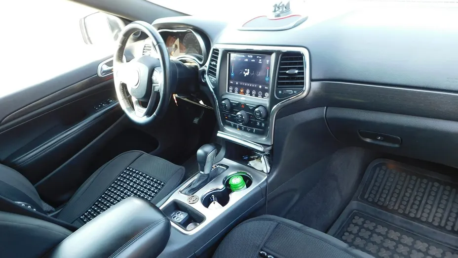 JEEP Grand Cherokee -