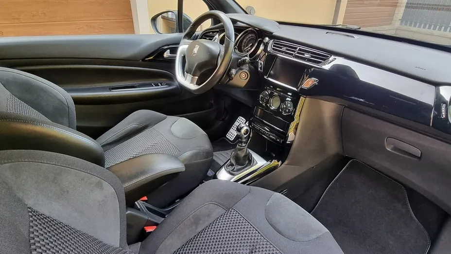 CITROEN DS3 -