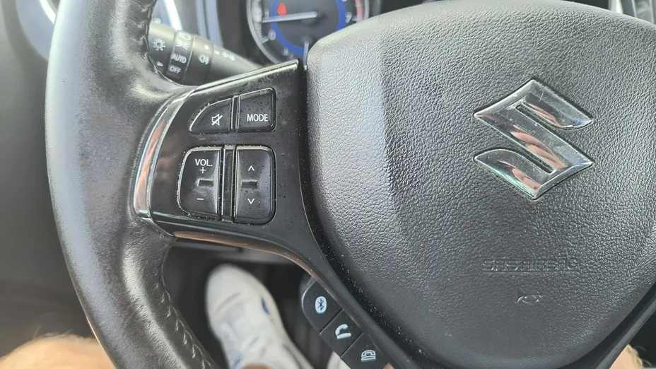 SUZUKI Baleno -