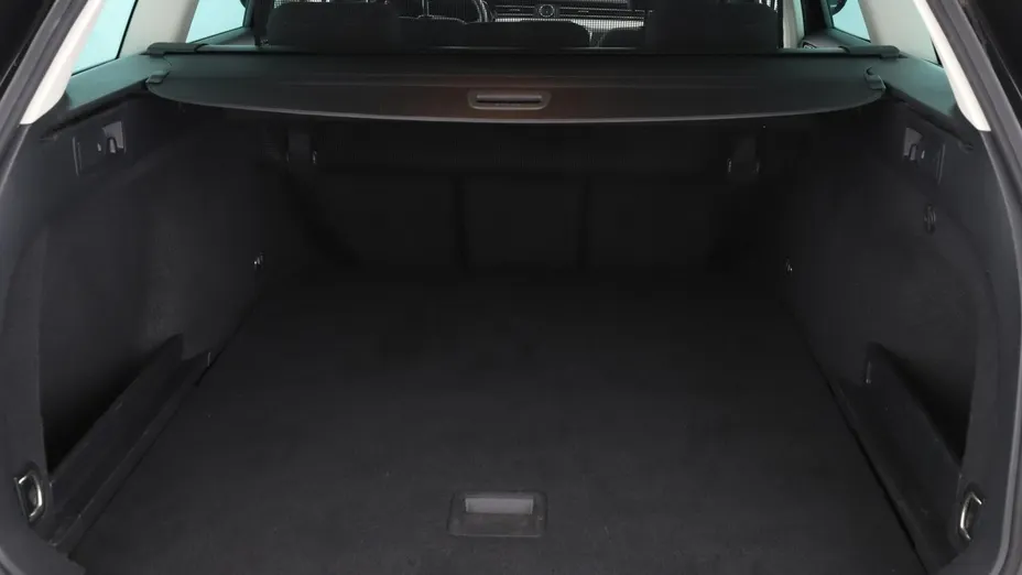 VOLKSWAGEN Passat -