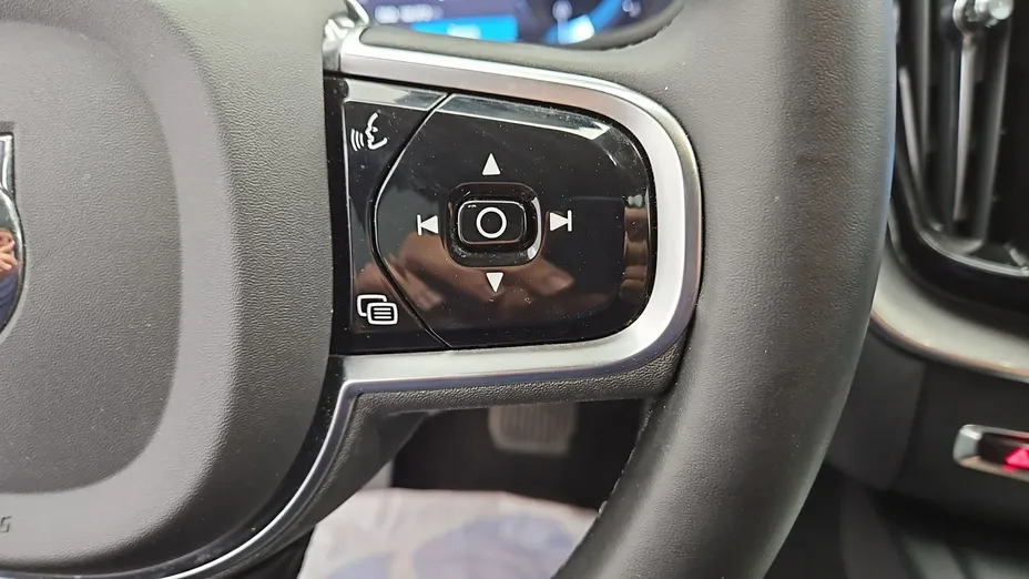 VOLVO XC60 -