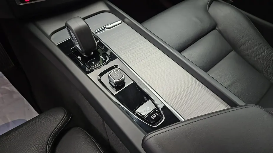 VOLVO XC60 -