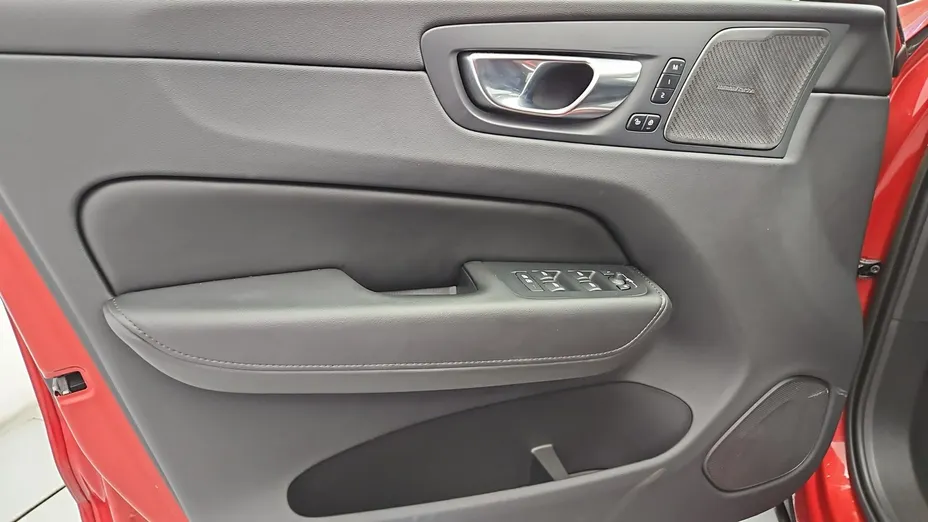 VOLVO XC60 -
