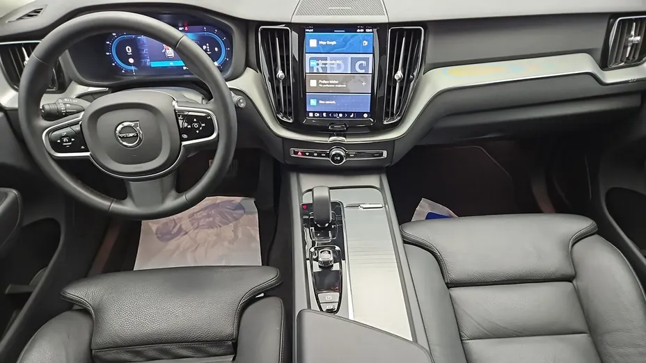 VOLVO XC60 -