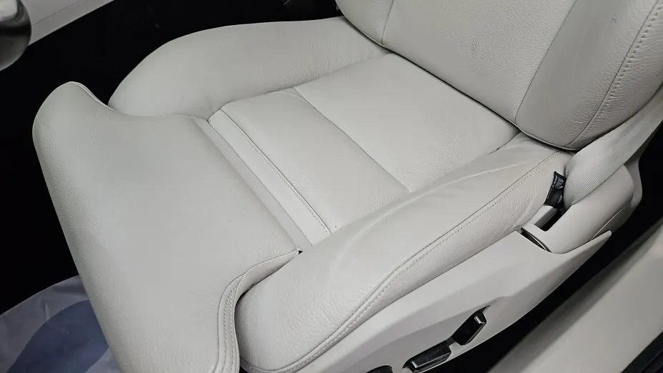 VOLVO XC60 -