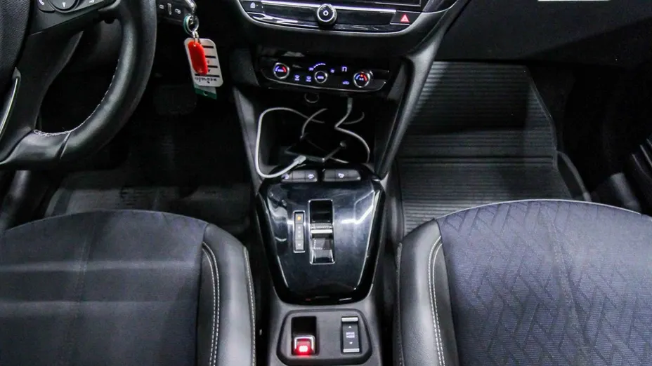 OPEL Corsa -