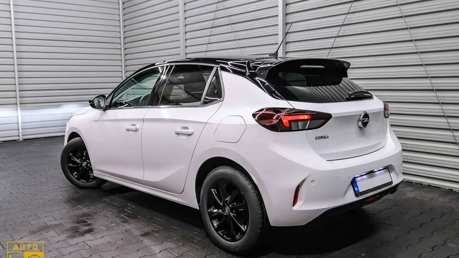 OPEL Corsa -