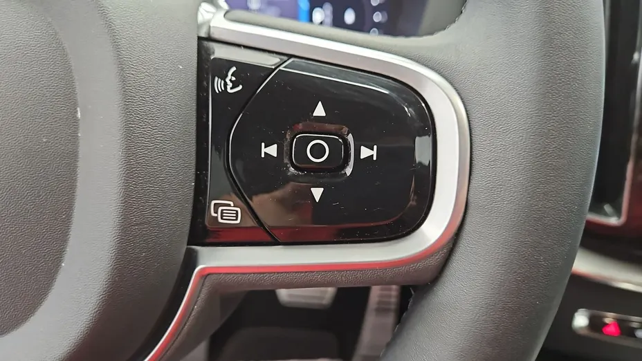 VOLVO XC60 -