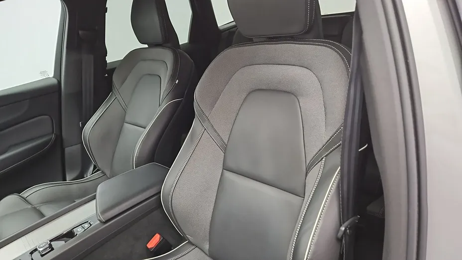 VOLVO XC60 -