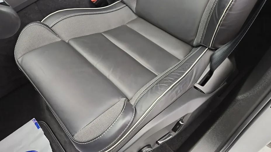 VOLVO XC60 -
