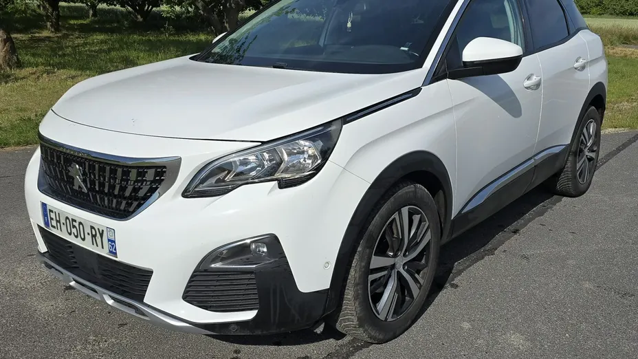 PEUGEOT 3008 -