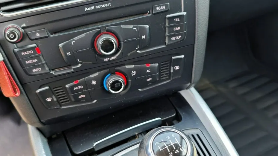 AUDI Q5 -