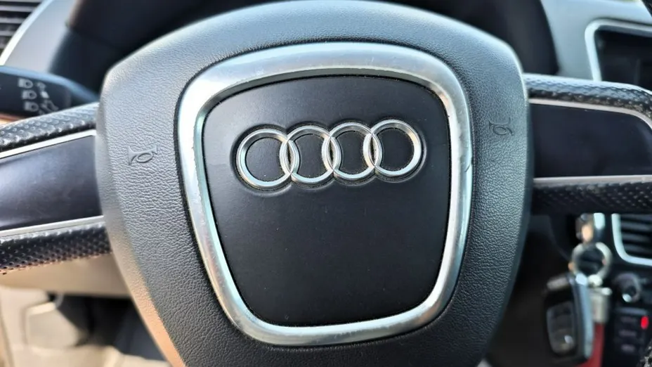 AUDI Q5 -