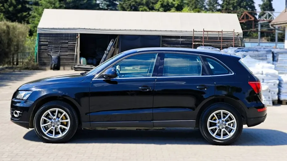 AUDI Q5 -