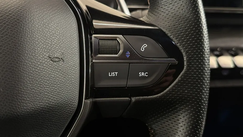 PEUGEOT 3008 -