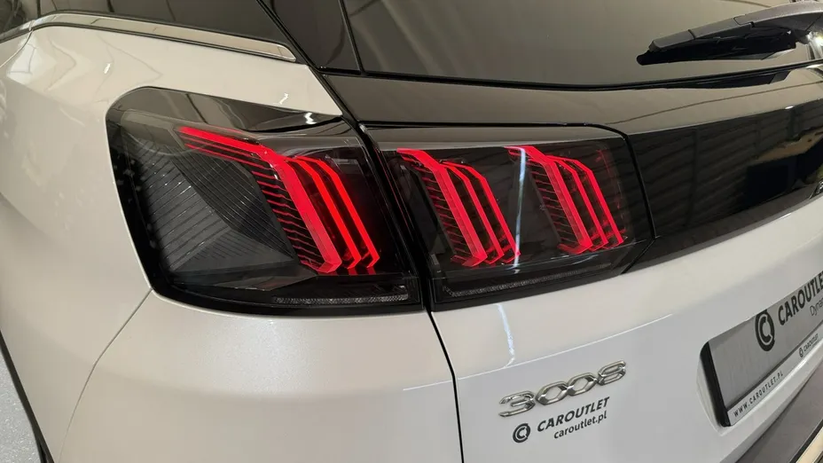 PEUGEOT 3008 -