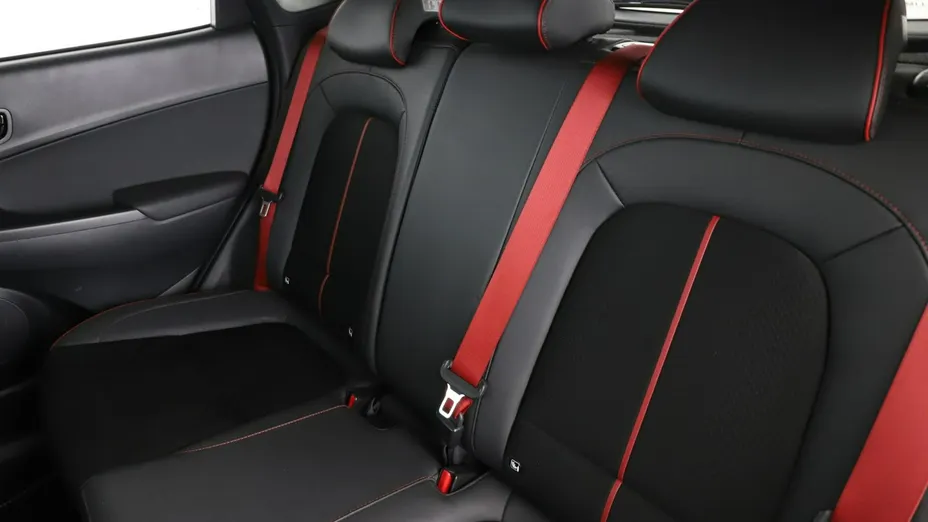 HYUNDAI Kona -