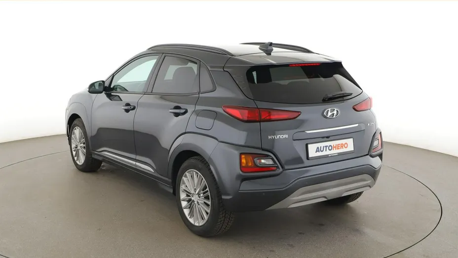 HYUNDAI Kona -