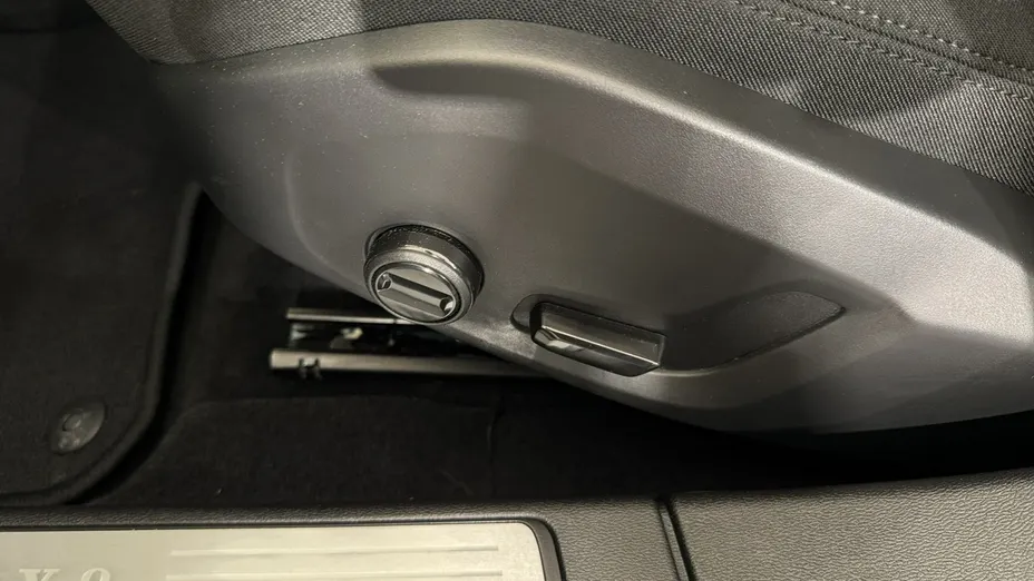 VOLVO V60 -