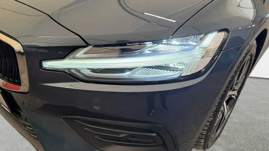 VOLVO V60 -