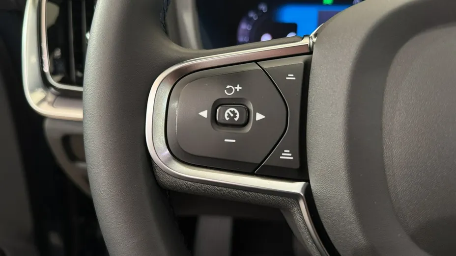 VOLVO V60 -