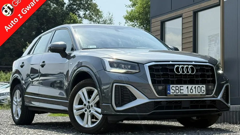 AUDI Q2 -