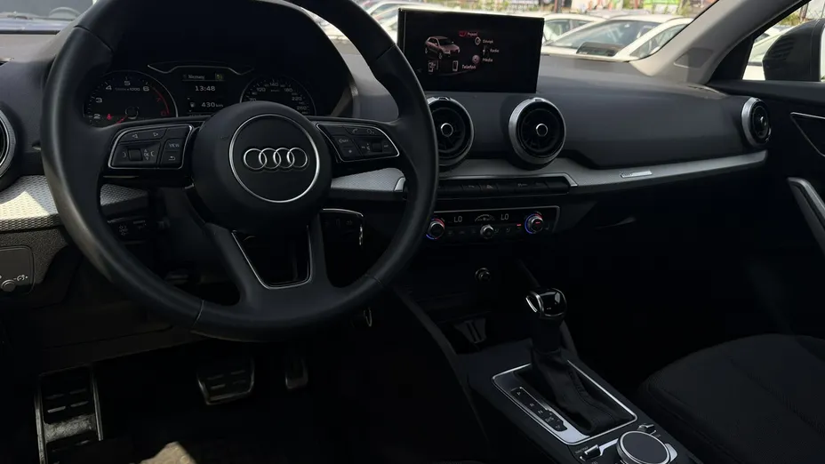 AUDI Q2 -